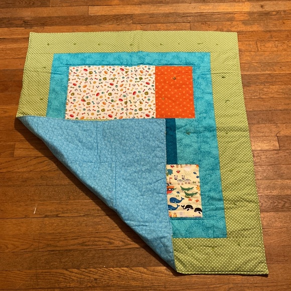 NOAHs ARK Animals Sports Themed Balls Dog Bones Polka Dots Quilt 30 x 44 in - Picture 7 of 10